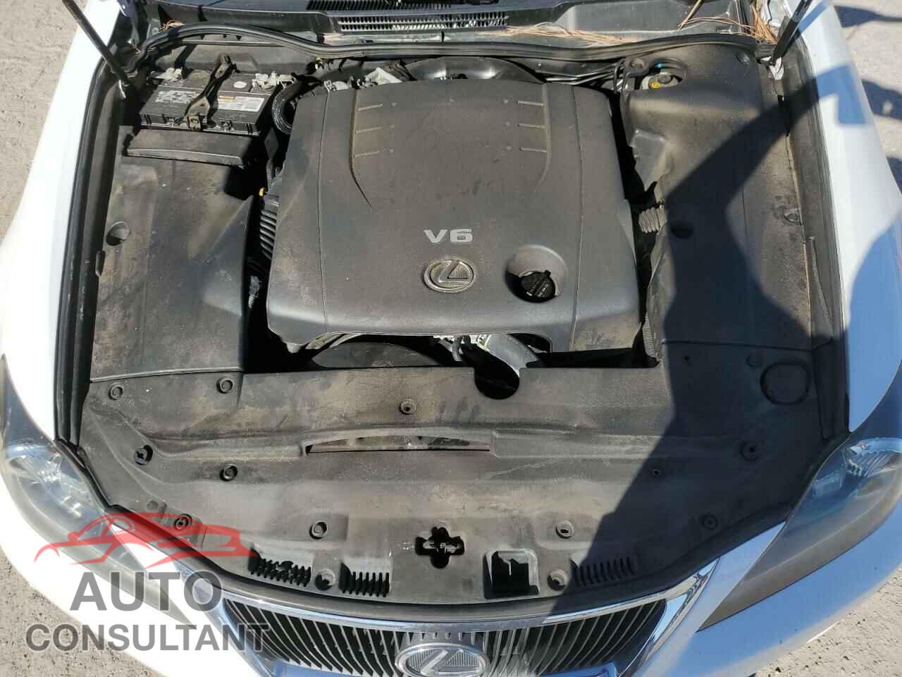 LEXUS IS 2014 - JTHFF2C23E2529745
