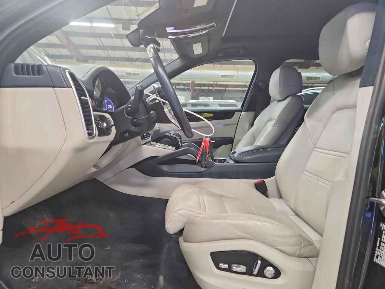 PORSCHE CAYENNE 2019 - WP1AA2AY6KDA10026