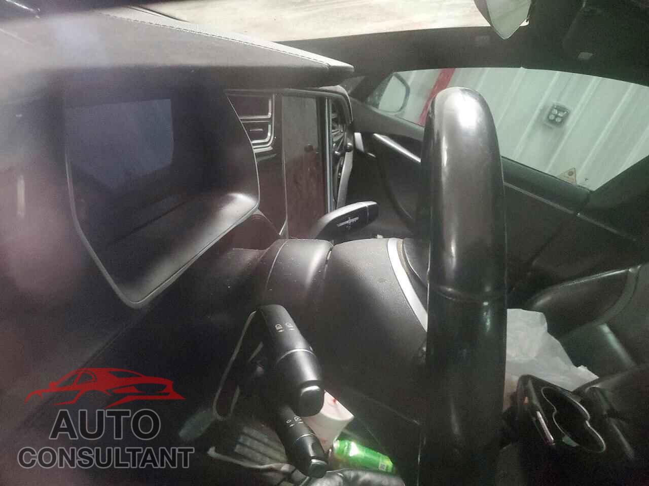 TESLA MODEL S 2015 - 5YJSA1S28FF095749