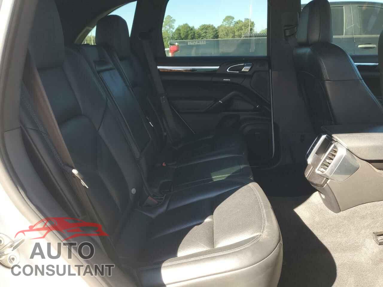 PORSCHE CAYENNE 2017 - WP1AA2A27HKA81008