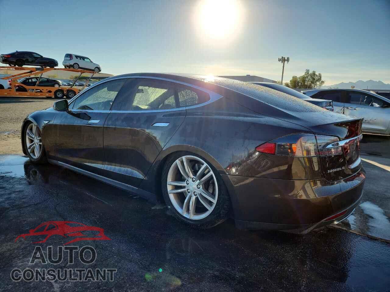 TESLA MODEL S 2013 - 5YJSA1CG2DFP17849