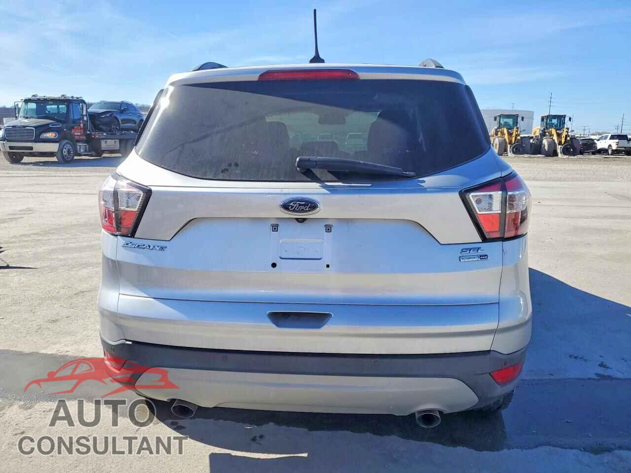 FORD ESCAPE 2018 - 1FMCU9HD9JUB18454