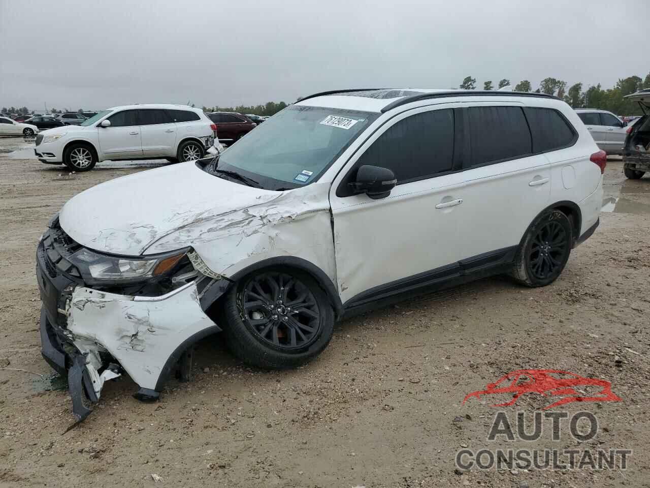 MITSUBISHI OUTLANDER 2018 - JA4AD3A34JZ022531