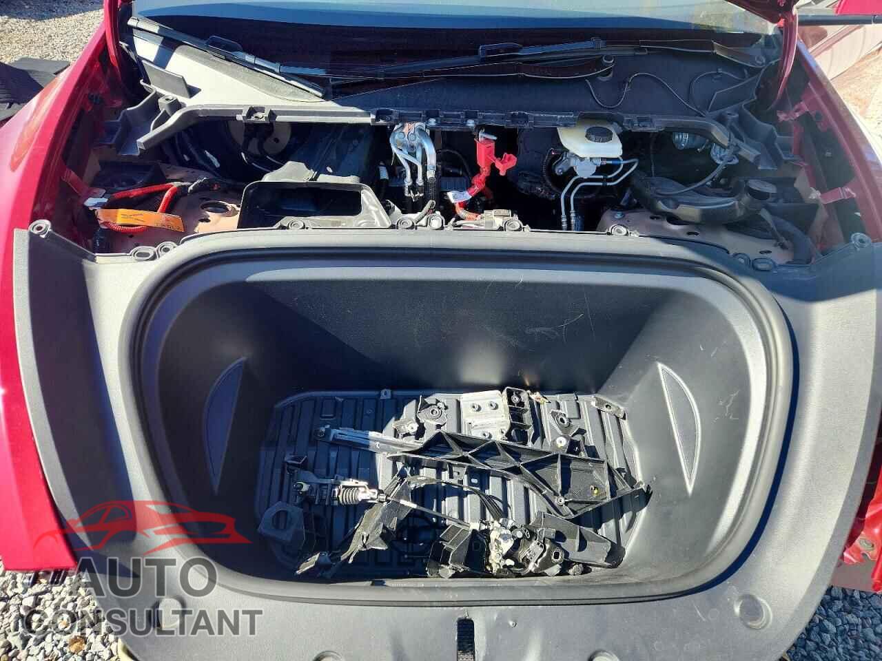 TESLA MODEL Y 2024 - 7SAYGAEEXRF066940