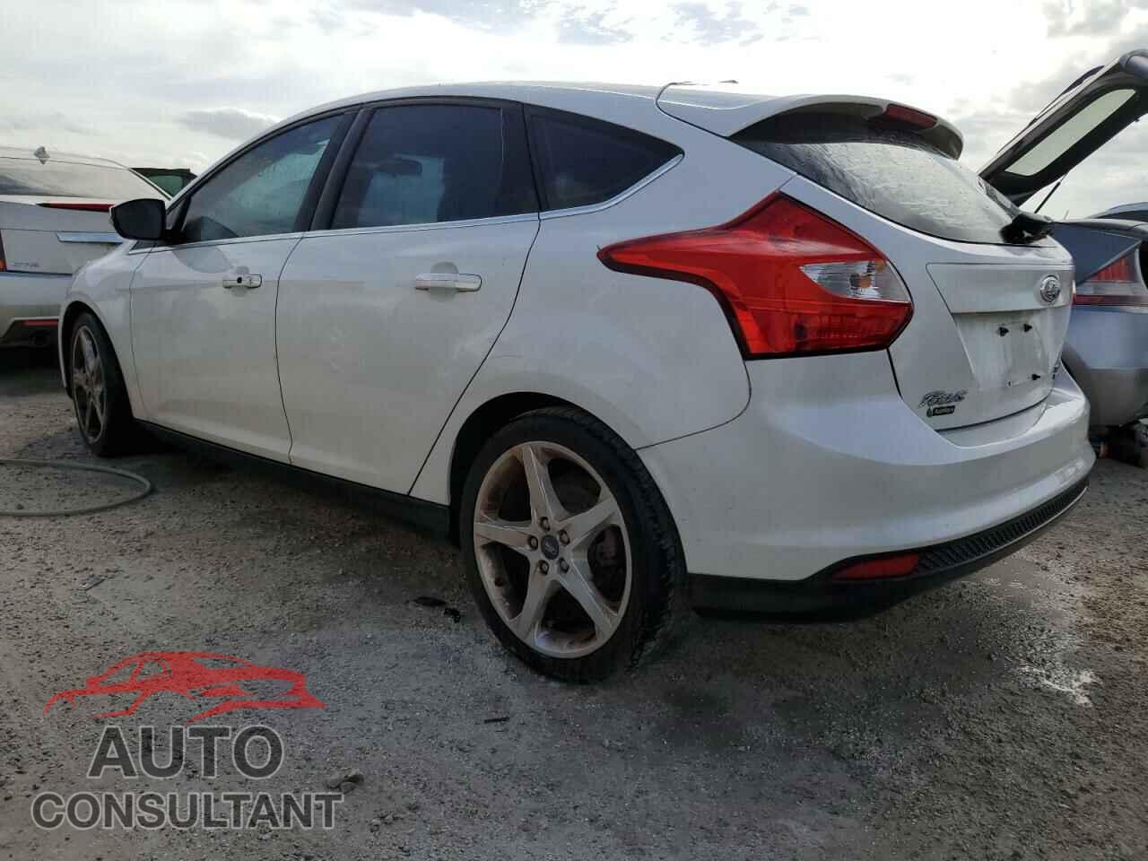 FORD FOCUS 2012 - 1FAHP3N28CL402433