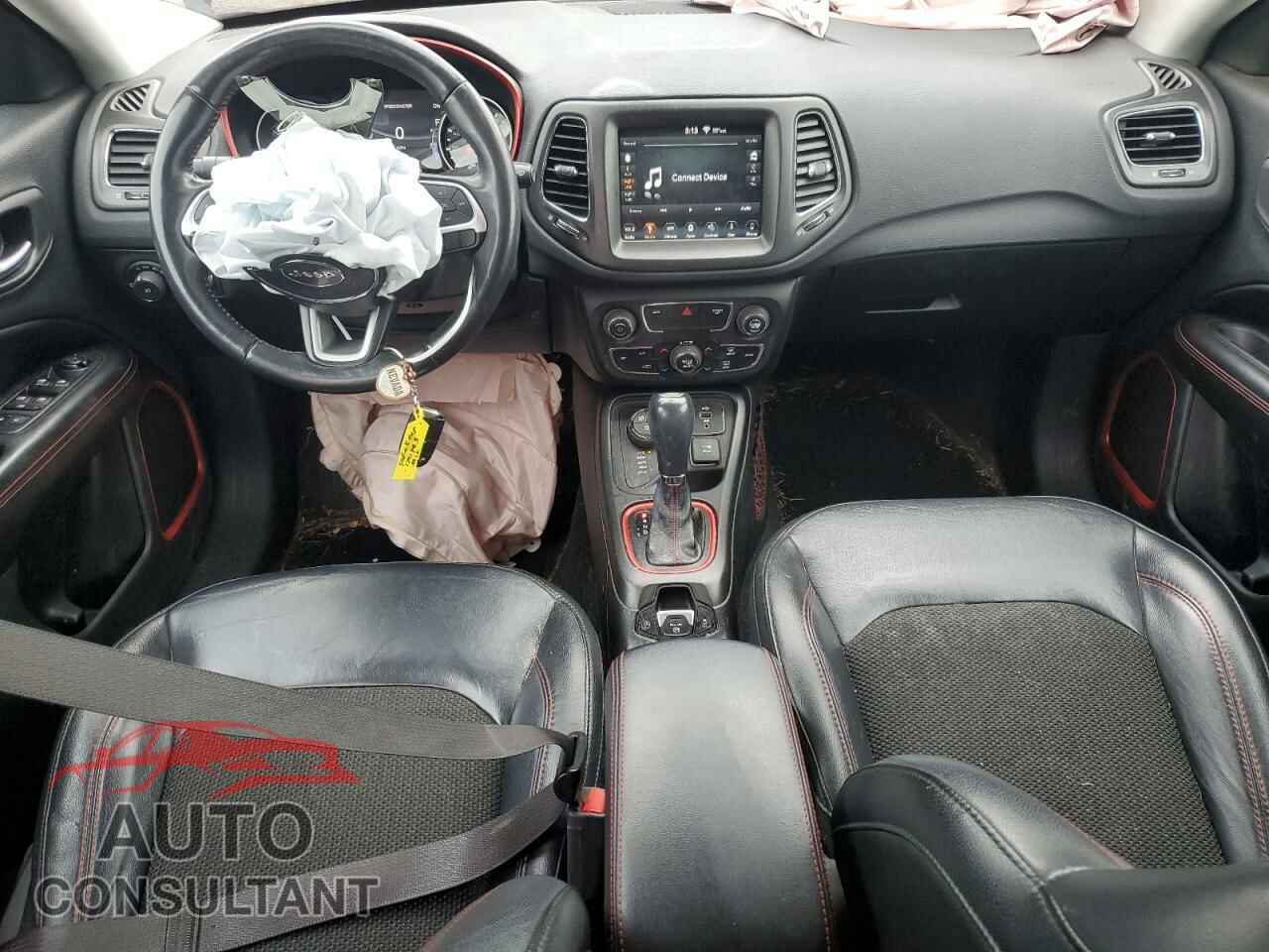 JEEP COMPASS 2018 - 3C4NJDDB9JT424156