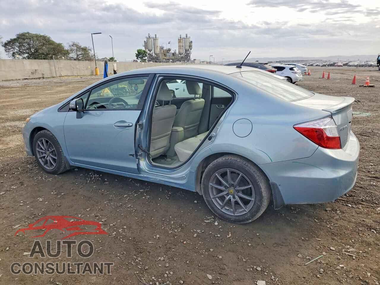 HONDA CIVIC 2012 - JHMFB4F26CS004369