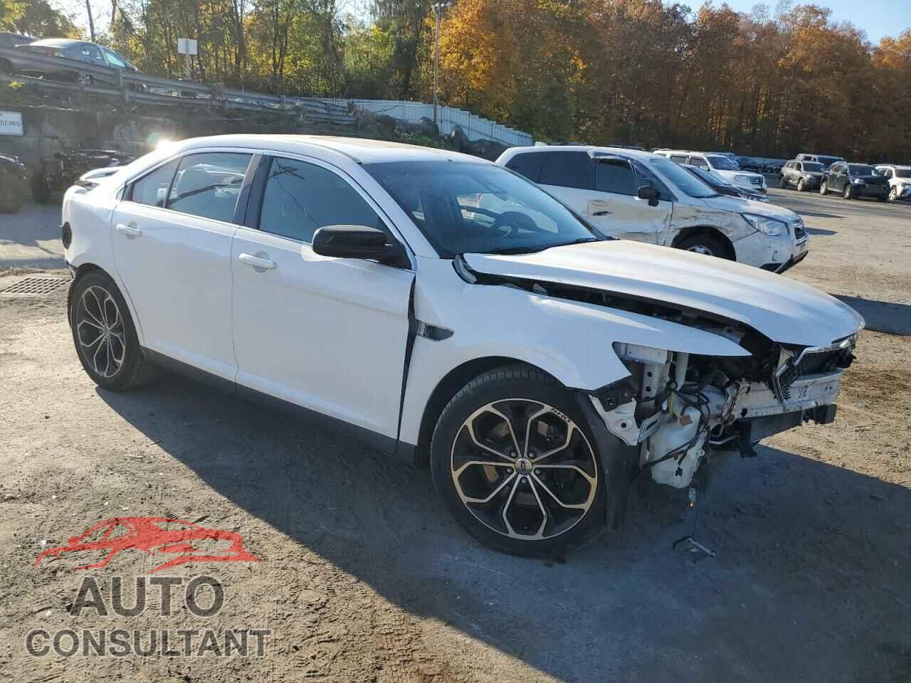 FORD TAURUS 2013 - 1FAHP2KT3DG101036