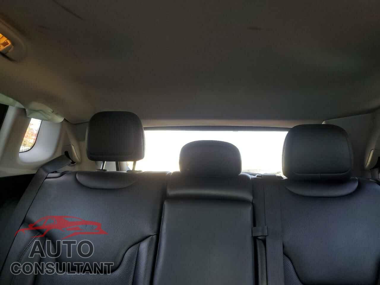 JEEP COMPASS 2021 - 3C4NJDCB0MT556552