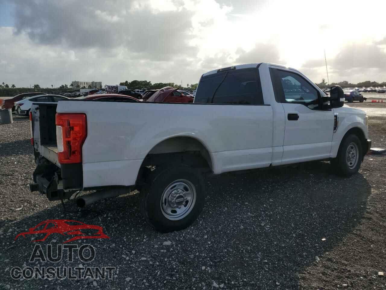FORD F250 2017 - 1FTBF2A68HEB56355