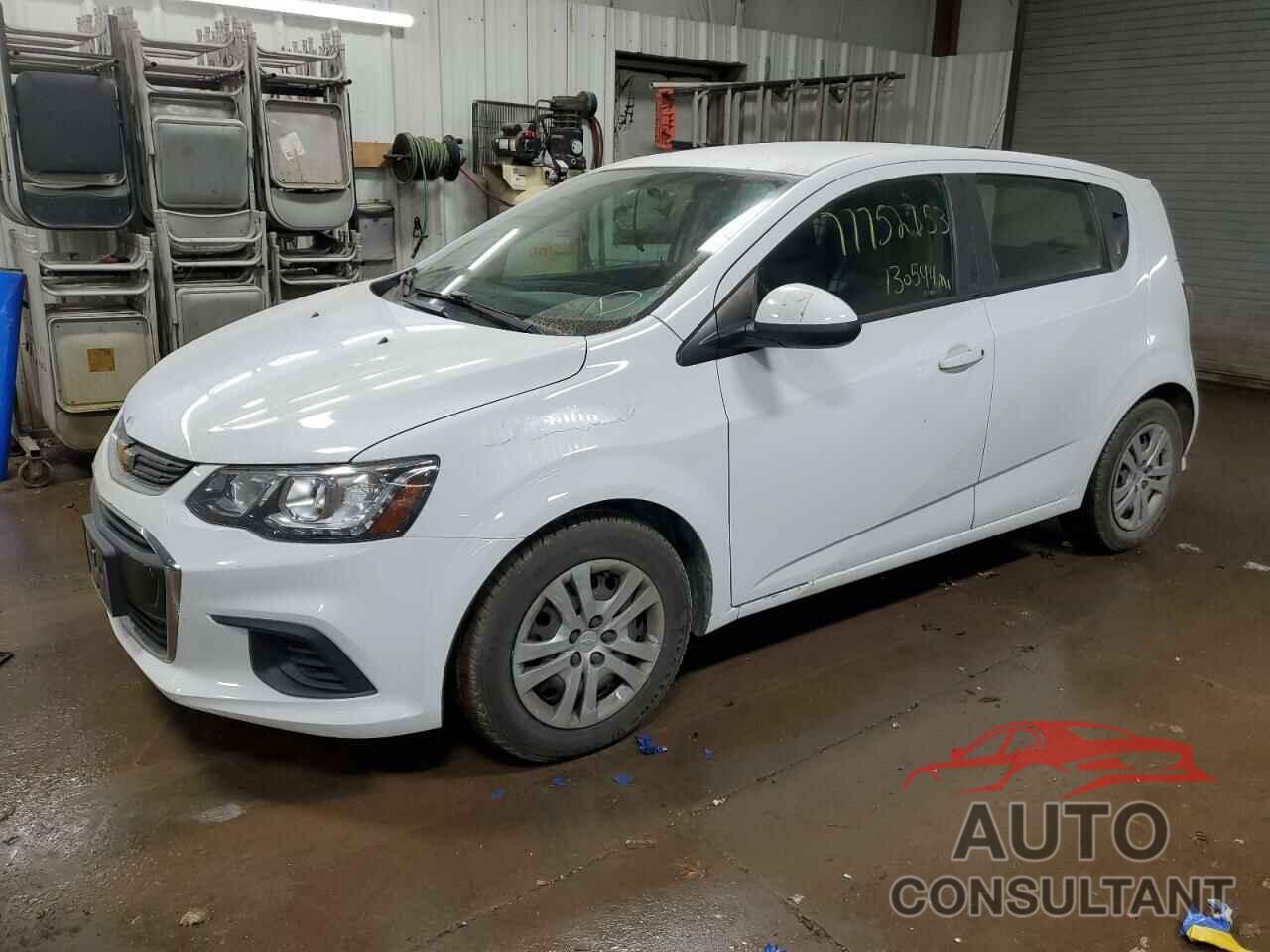 CHEVROLET SONIC 2018 - 1G1JG6SH0J4132359