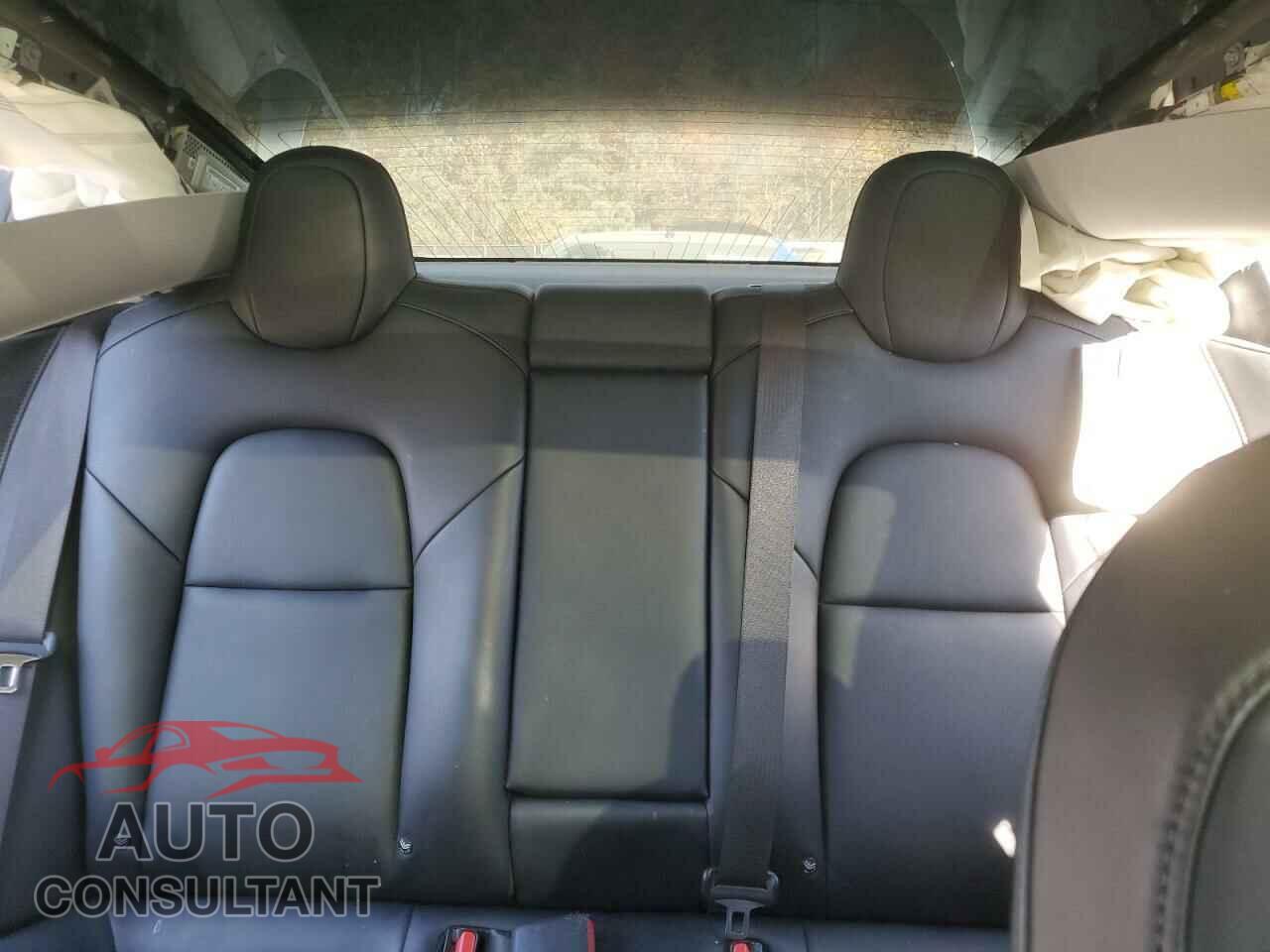 TESLA MODEL 3 2018 - 5YJ3E1EB8JF066491