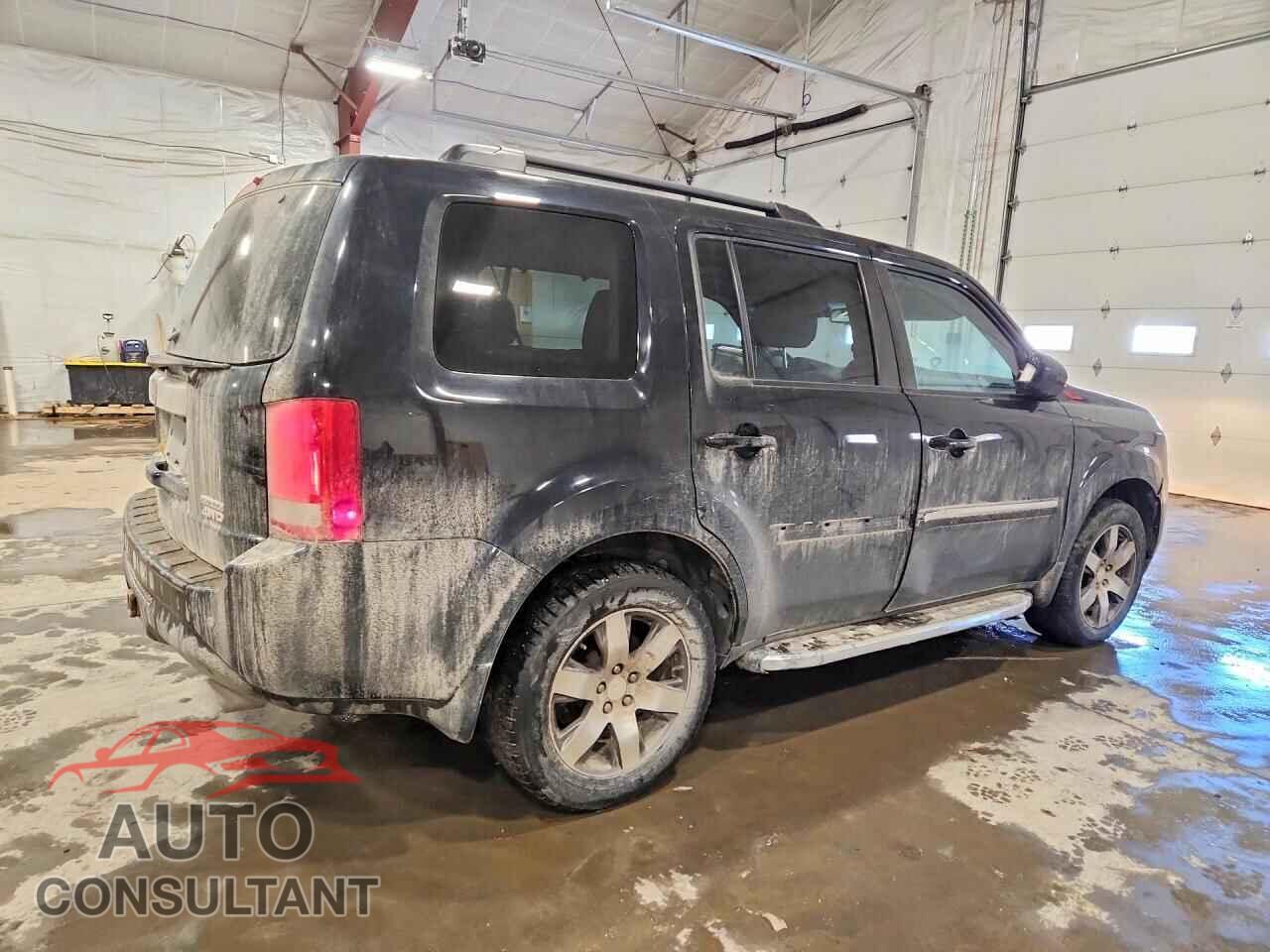 HONDA PILOT 2015 - 5FNYF4H99FB026859