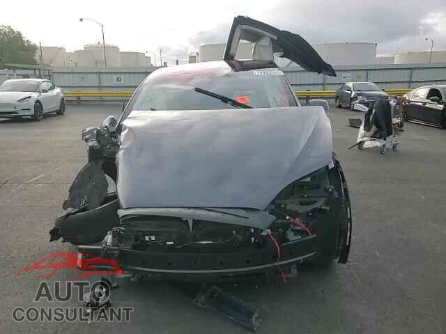 TESLA MODEL X 2016 - 5YJXCBE21GF008583