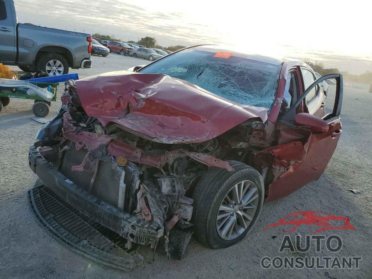 TOYOTA COROLLA 2015 - 5YFBURHE2FP222510