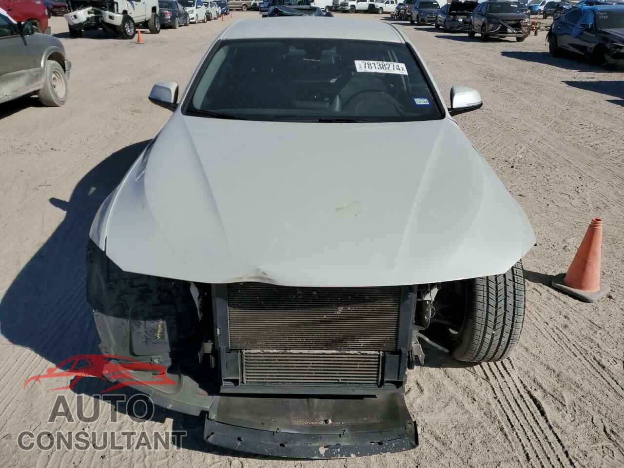 BMW 3 SERIES 2016 - WBA8E1G53GNU11124