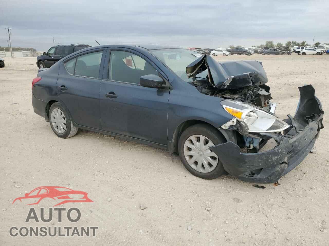 NISSAN VERSA 2017 - 3N1CN7AP1HL890139