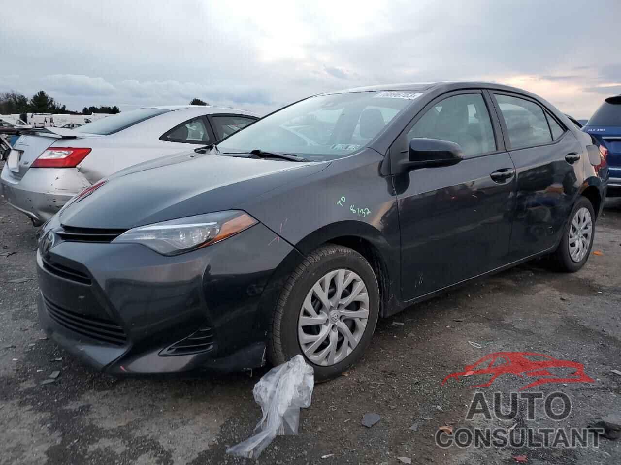 TOYOTA COROLLA 2018 - 2T1BURHE8JC003642