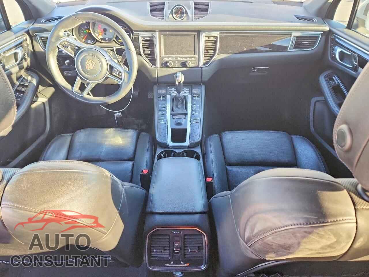 PORSCHE MACAN 2015 - WP1AB2A58FLB74103