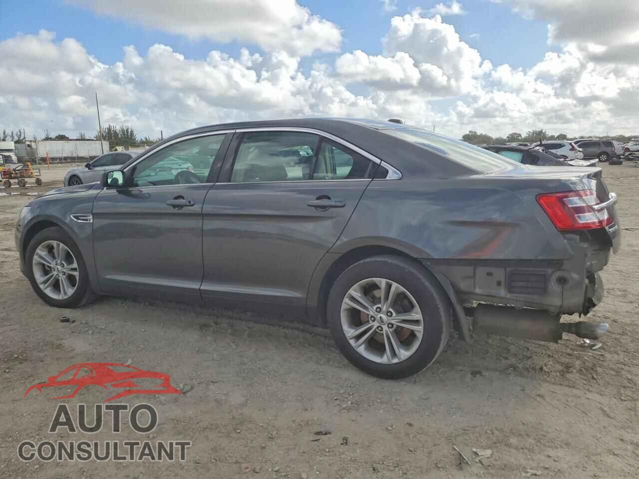 FORD TAURUS 2017 - 1FAHP2D8XHG128720