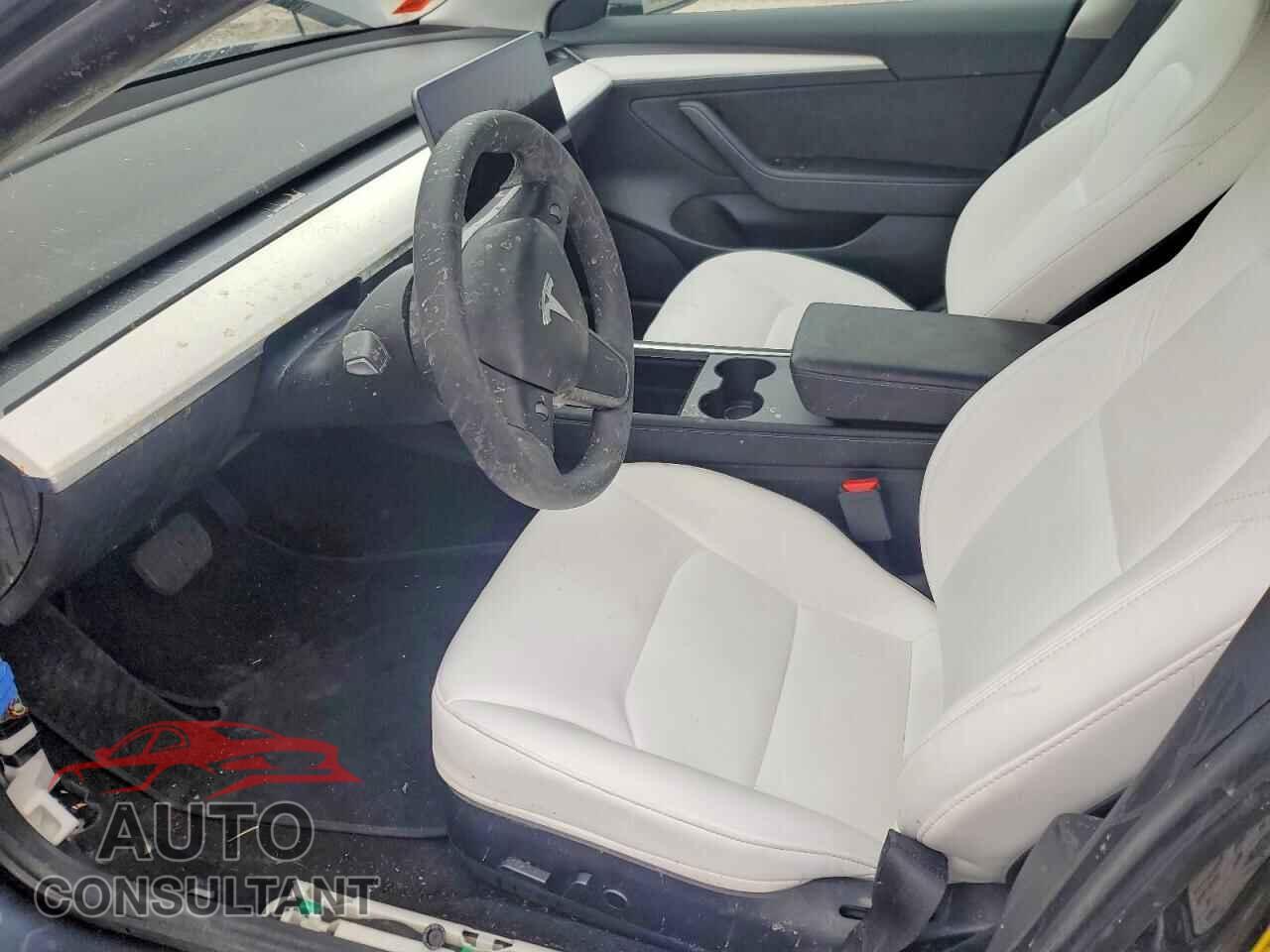 TESLA MODEL 3 2021 - 5YJ3E1EB3MF061221