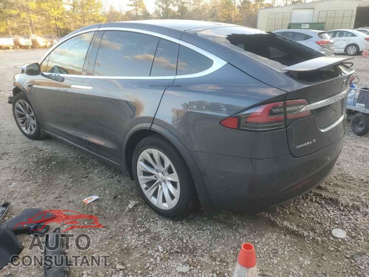 TESLA MODEL X 2018 - 5YJXCBE21JF142629