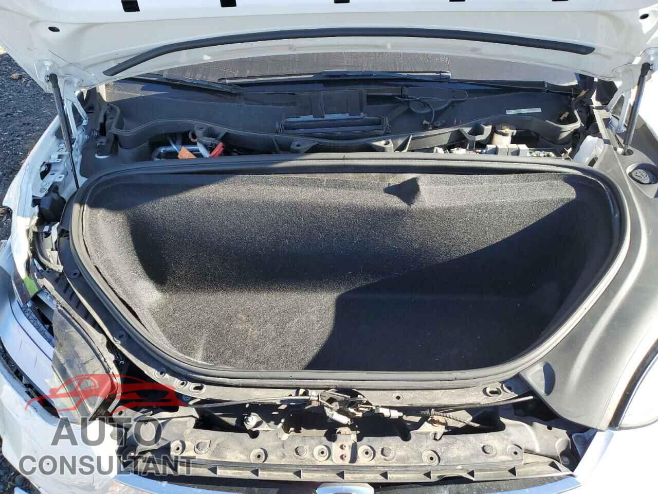 TESLA MODEL X 2019 - 5YJXCBE21KF150621
