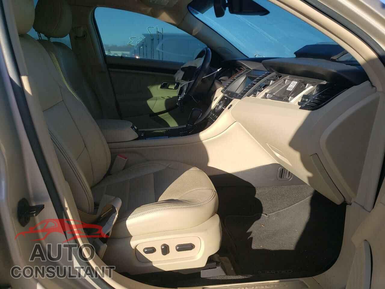 FORD TAURUS 2018 - 1FAHP2F85JG124853