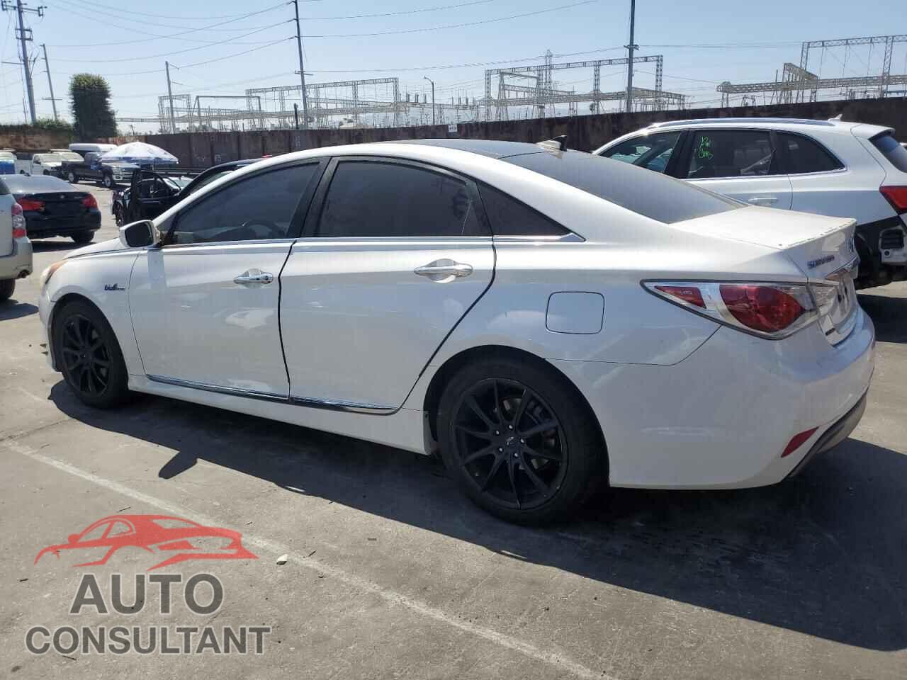 HYUNDAI SONATA 2013 - KMHEC4A42DA064641