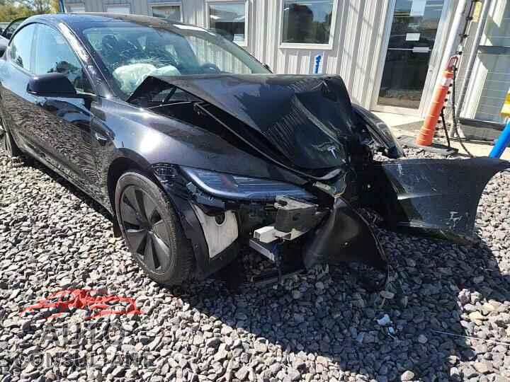 TESLA MODEL 3 2025 - 5YJ3E1EA2SF054524