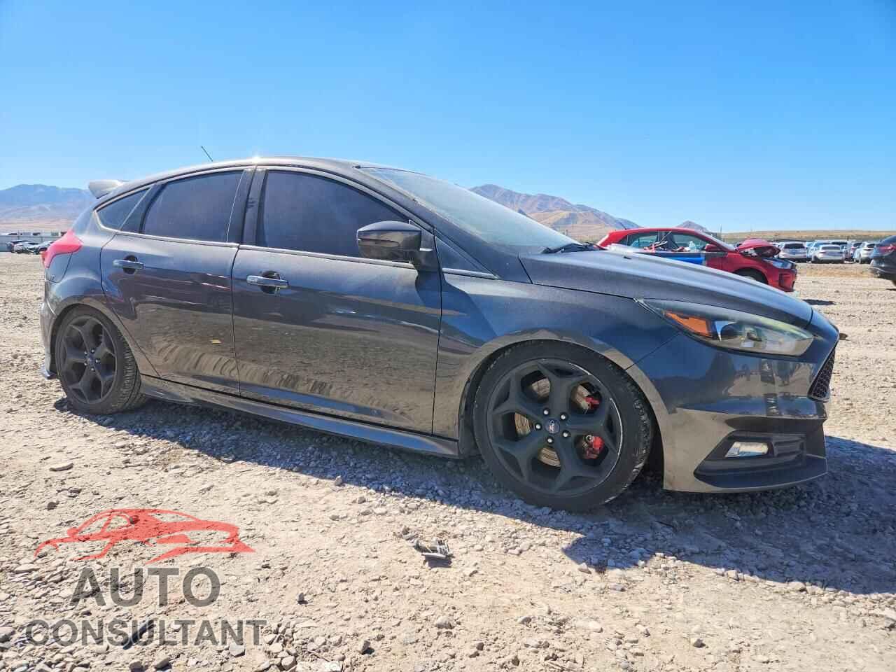 FORD FOCUS 2016 - 1FADP3L95GL310636