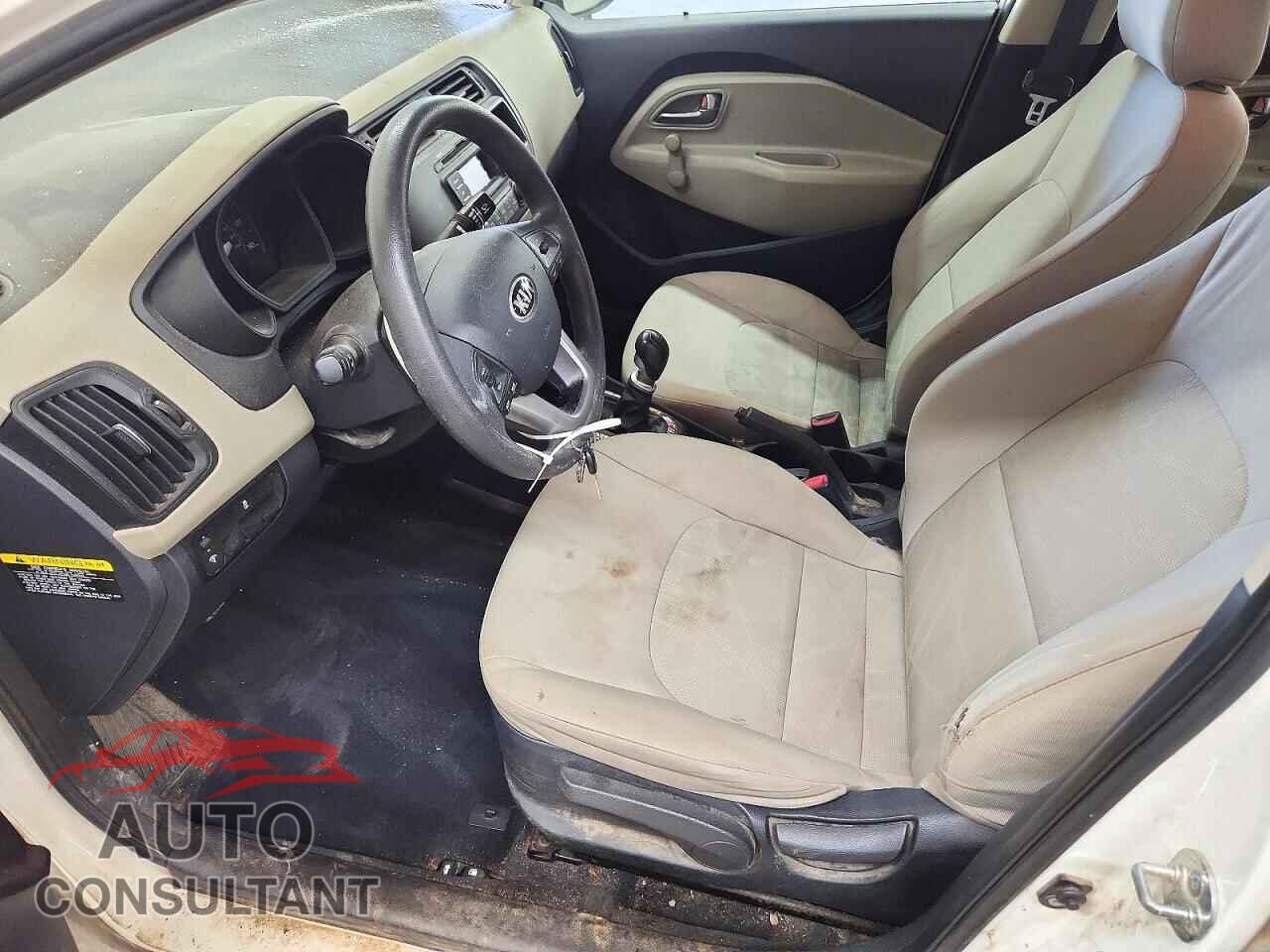KIA RIO 2014 - KNADM4A32E6411844