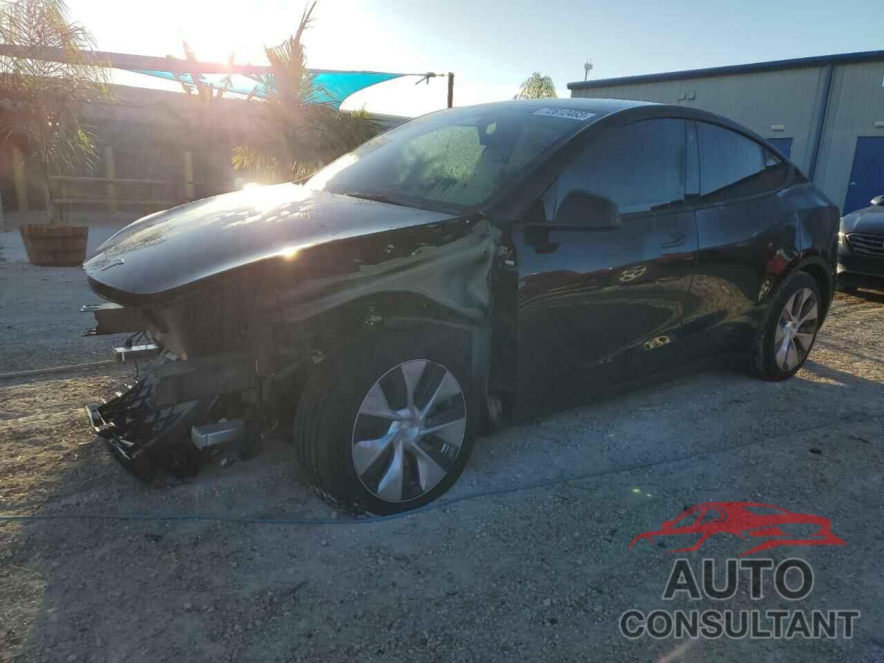 TESLA MODEL Y 2023 - 7SAYGAEE1PF751082