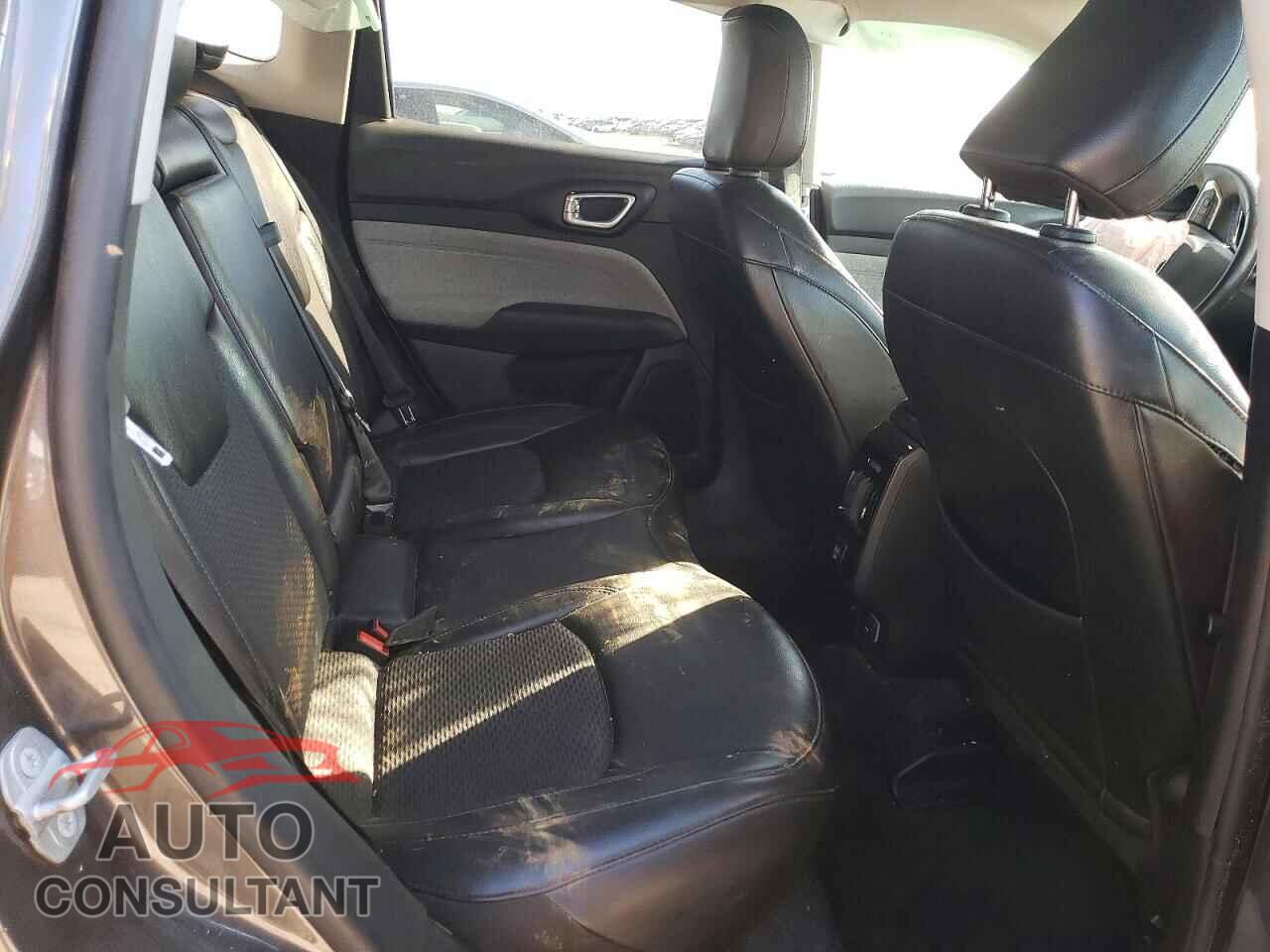 JEEP COMPASS 2022 - 3C4NJDBB0NT130024