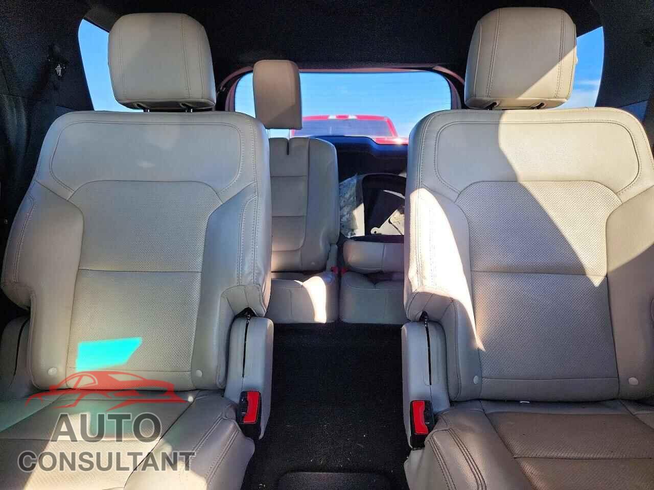 FORD EXPLORER 2018 - 1FM5K7F83JGB42370