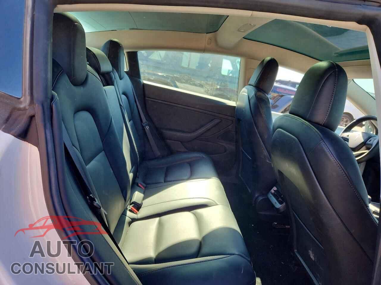 TESLA MODEL 3 2019 - 5YJ3E1EA0KF484746