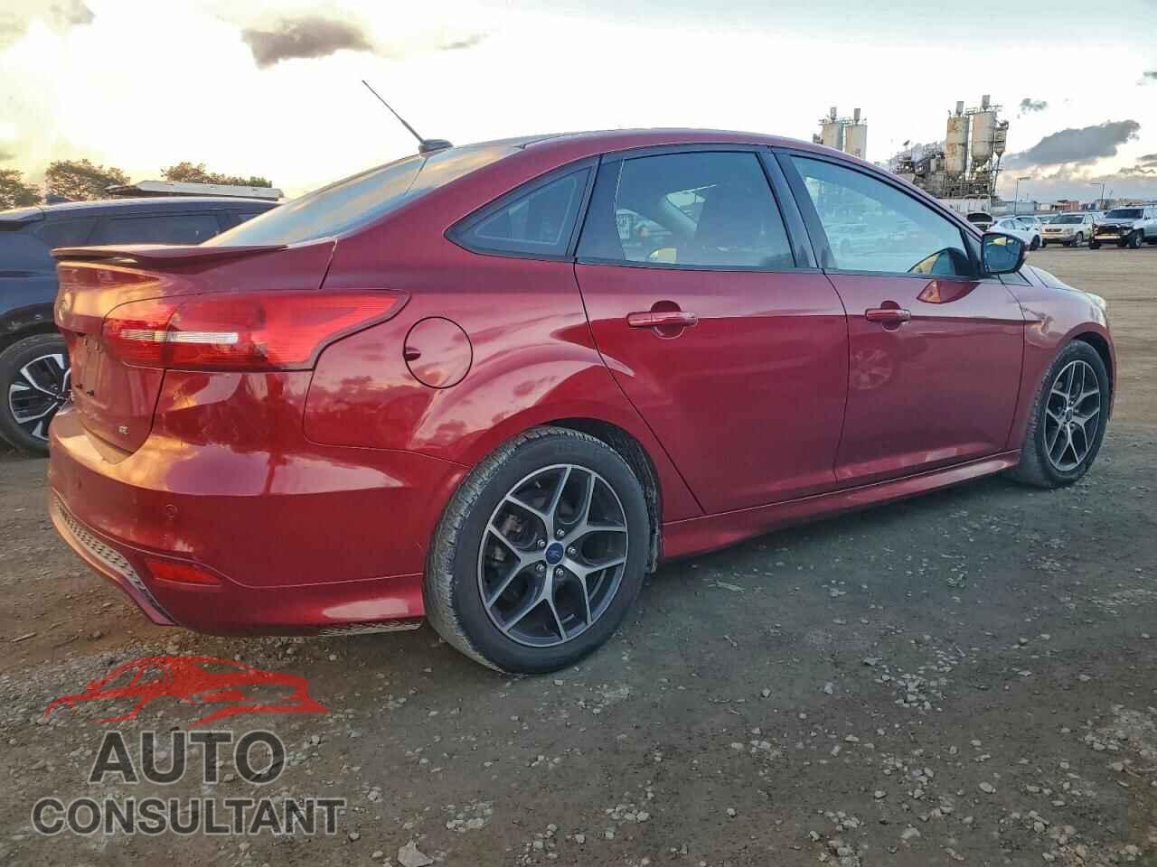 FORD FOCUS 2015 - 1FADP3F20FL334498