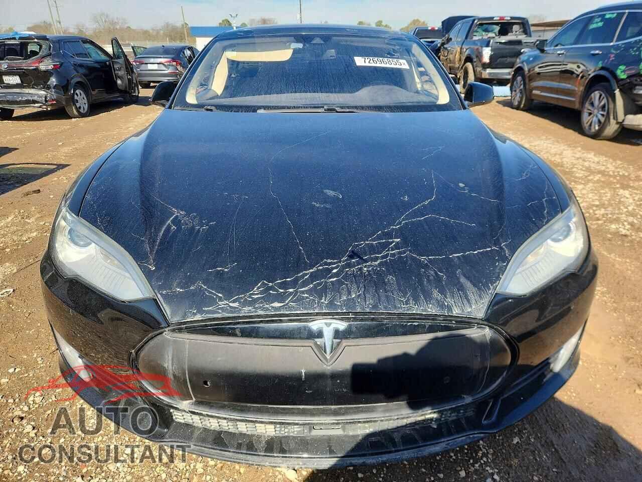 TESLA MODEL S 2015 - 5YJSA1S13FF100329