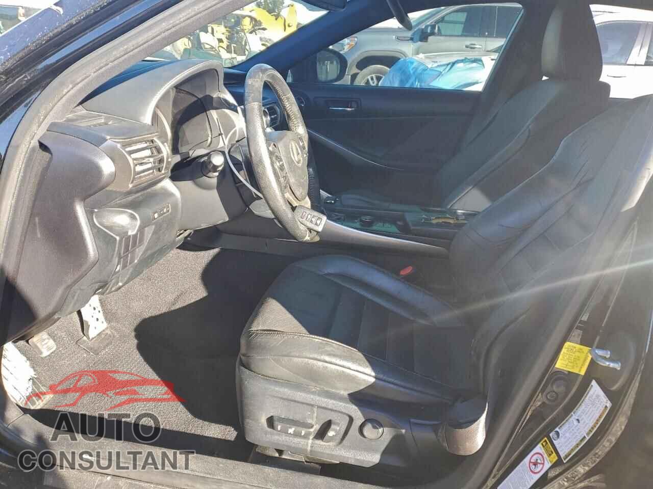 LEXUS IS 2015 - JTHCF1D25F5020140
