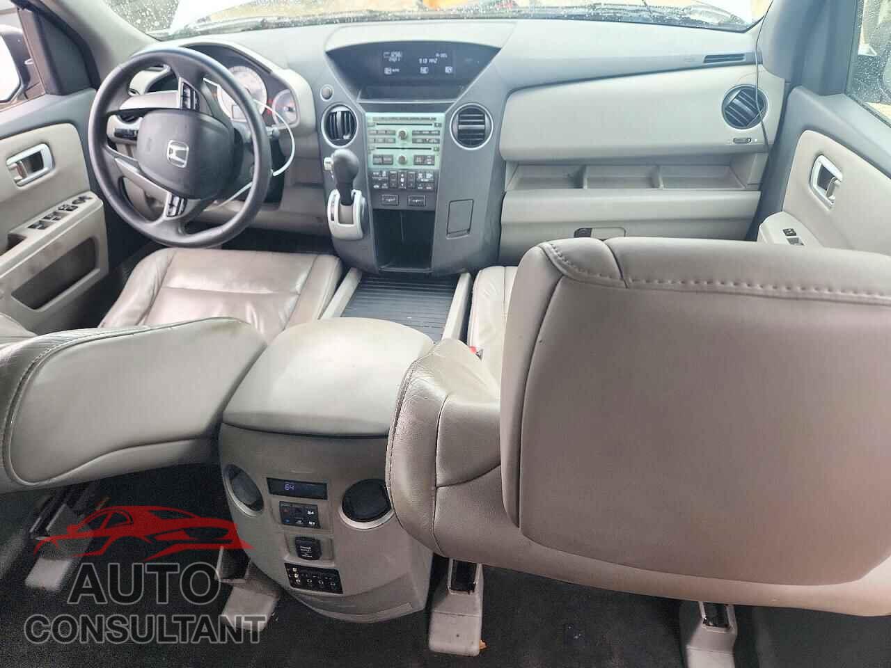 HONDA PILOT 2011 - 5FNYF4H61BB062304