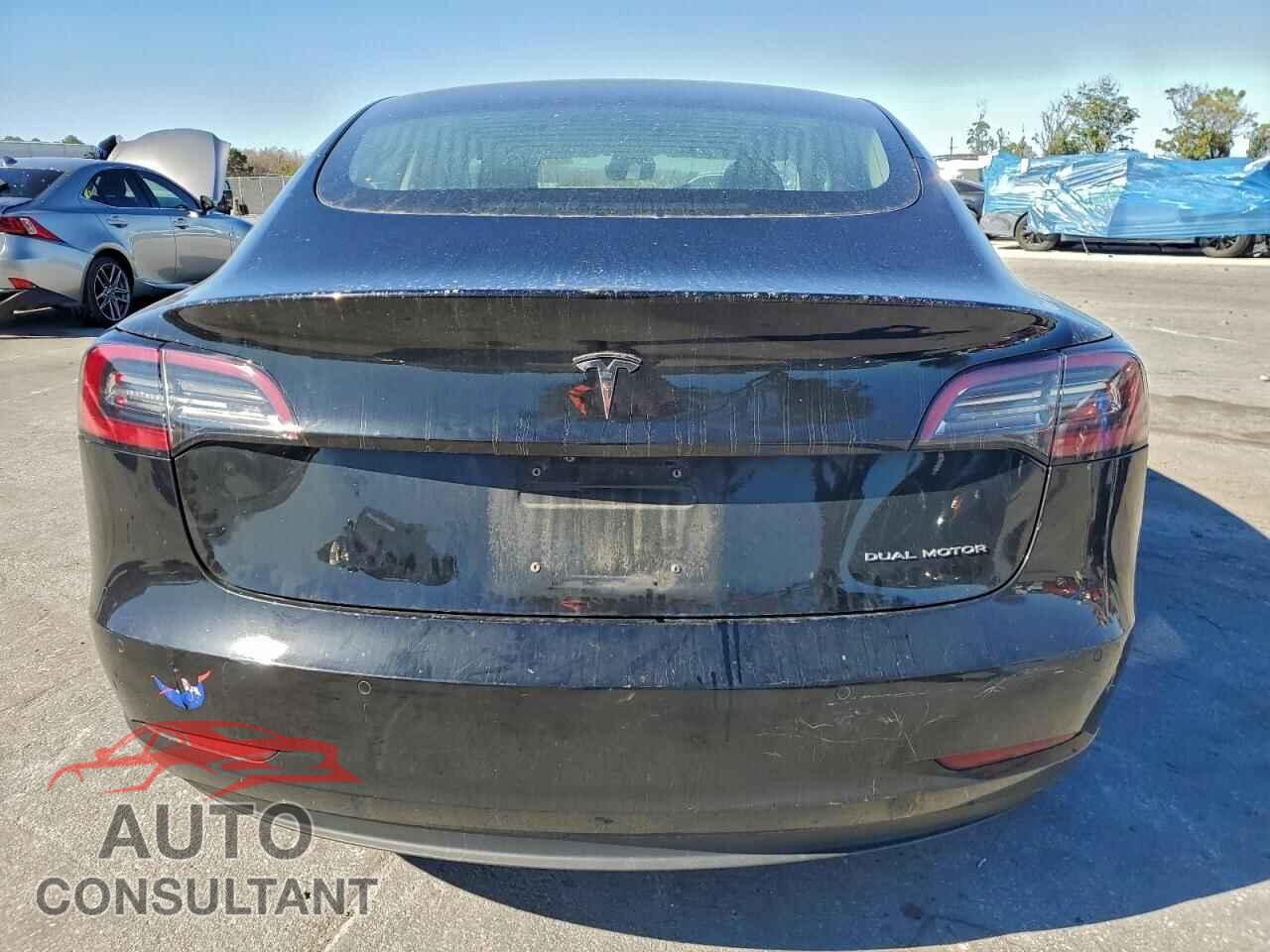 TESLA MODEL 3 2018 - 5YJ3E1EB5JF093972