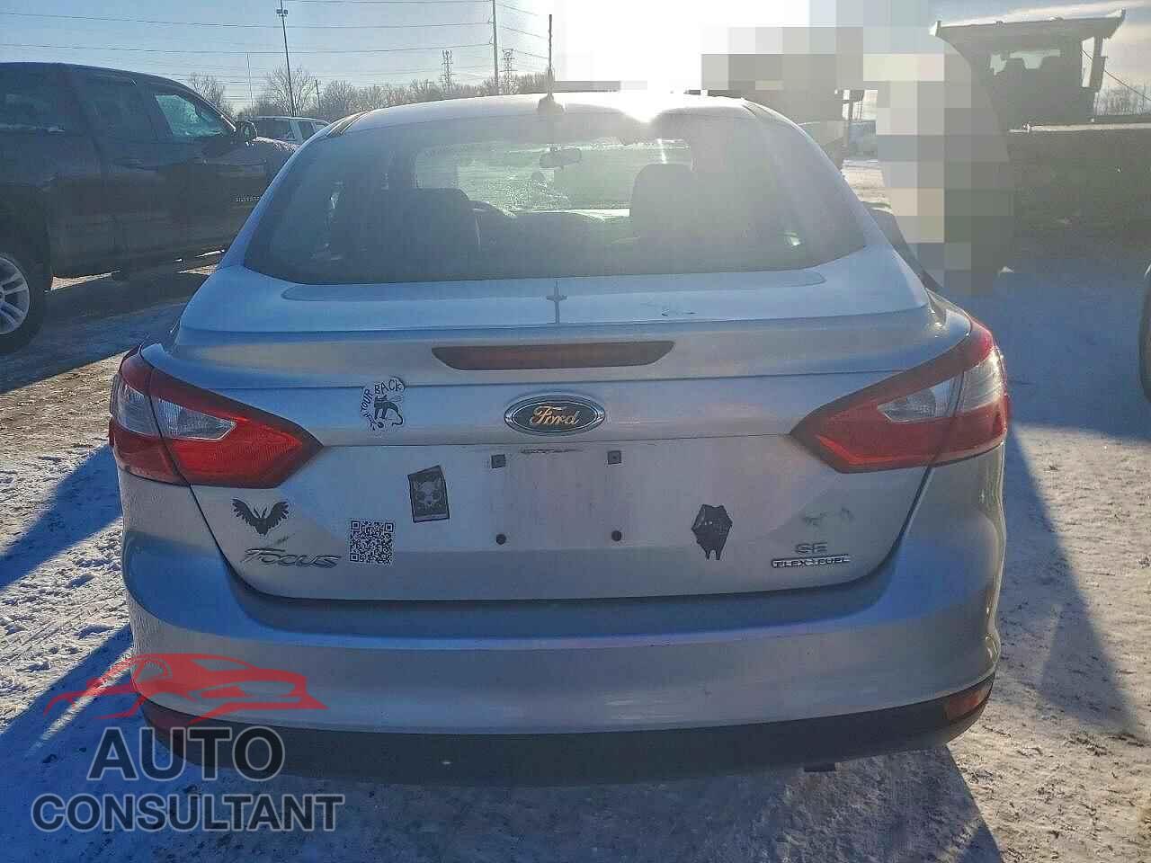 FORD FOCUS 2014 - 1FADP3F2XEL148207