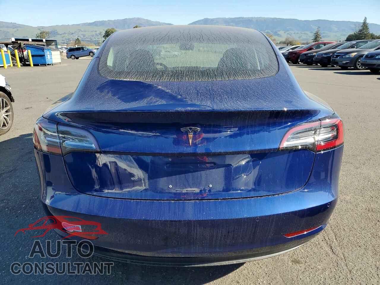 TESLA MODEL 3 2018 - 5YJ3E1EA8JF154366