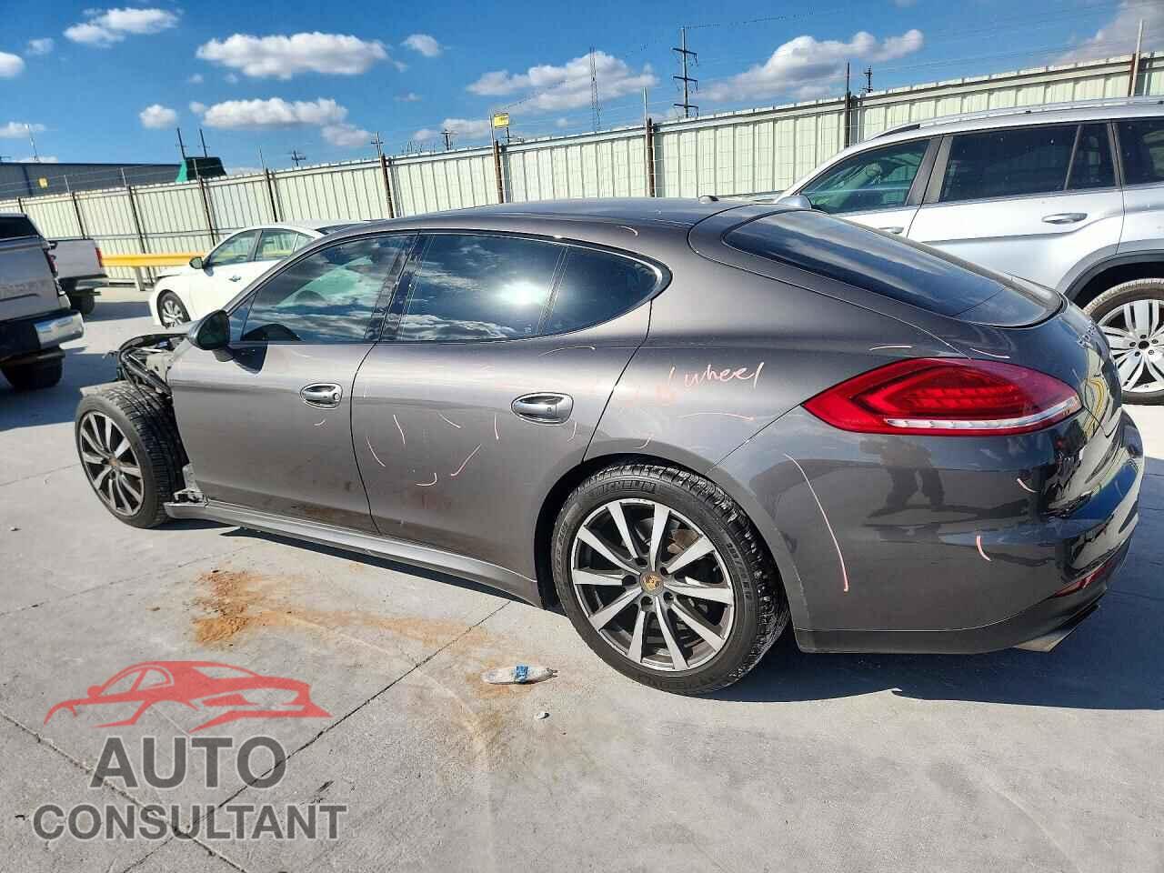 PORSCHE PANAMERA 2015 - WP0AA2A79FL000210