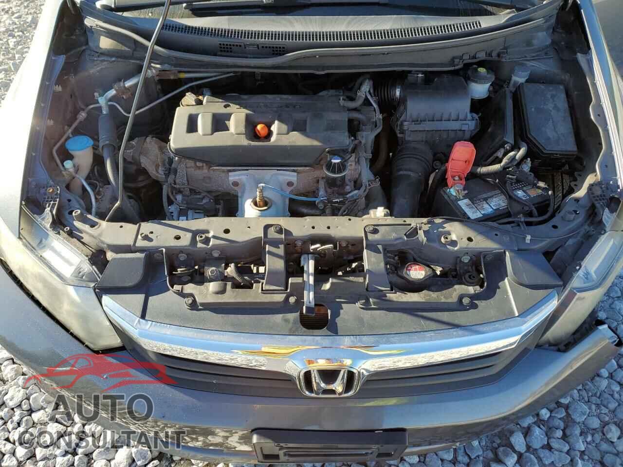 HONDA CIVIC 2012 - 2HGFB2E55CH572607