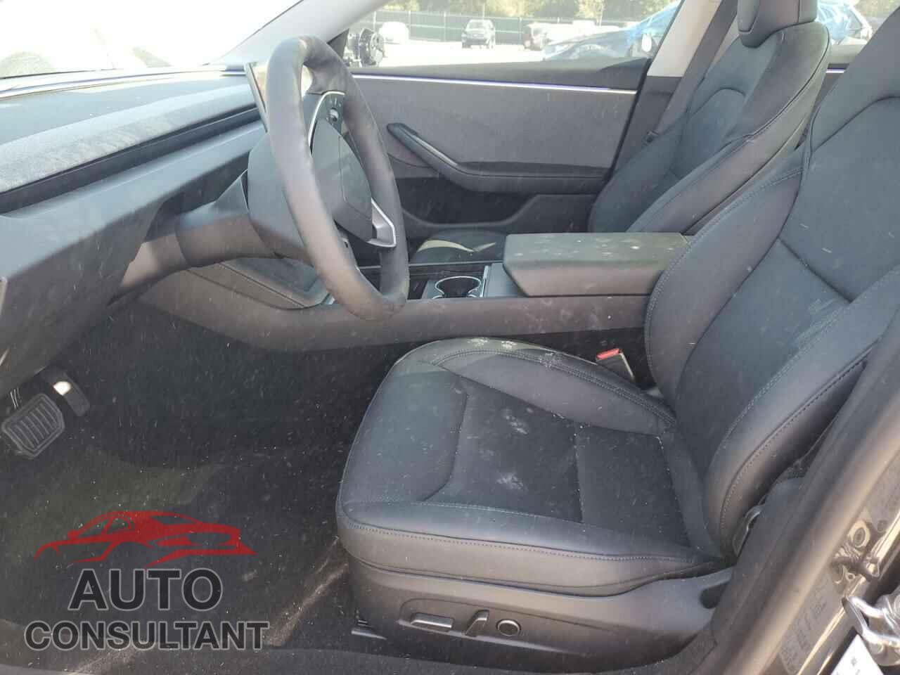 TESLA MODEL 3 2024 - 5YJ3E1EA2RF827101