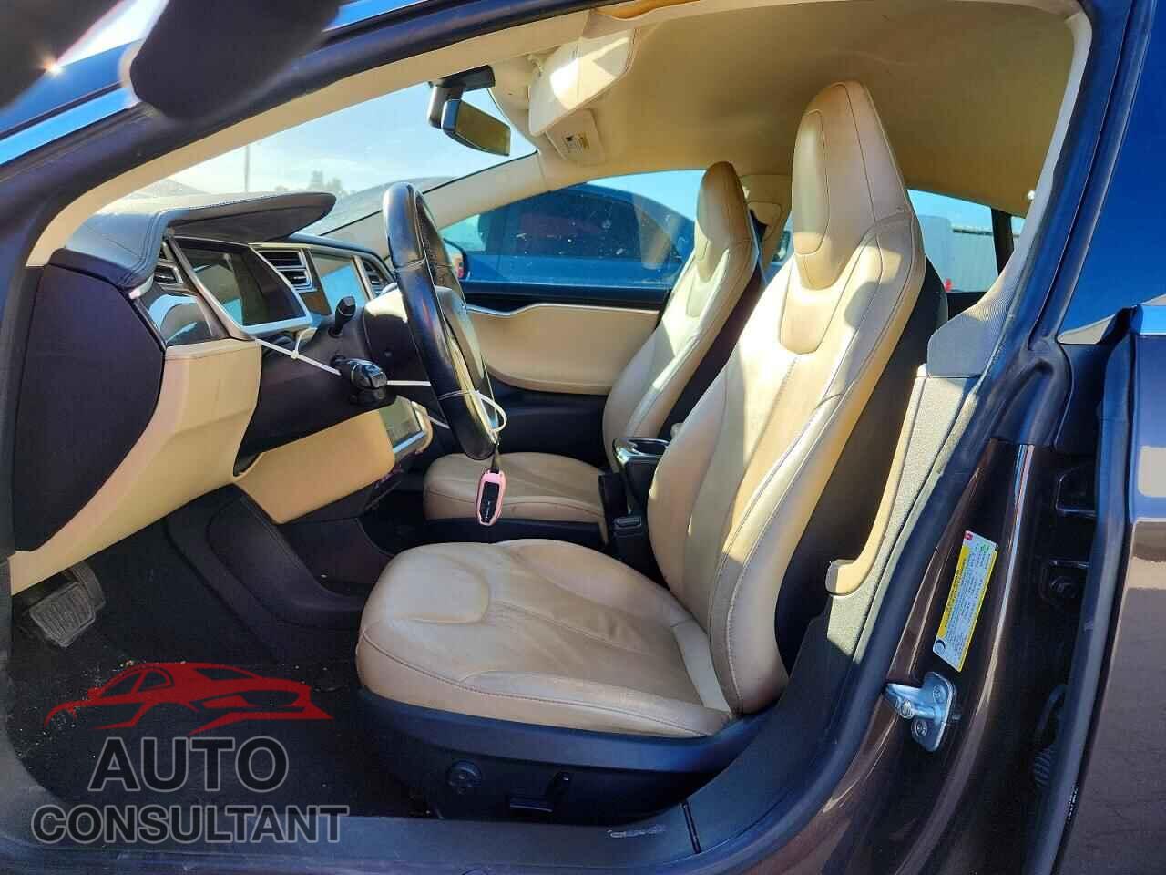 TESLA MODEL S 2013 - 5YJSA1CG2DFP17849