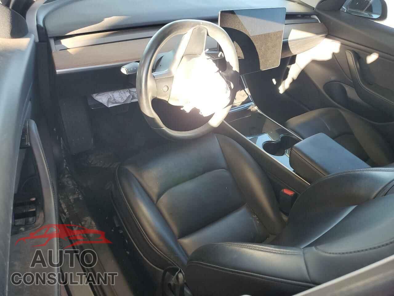 TESLA MODEL 3 2019 - 5YJ3E1EA2KF300827