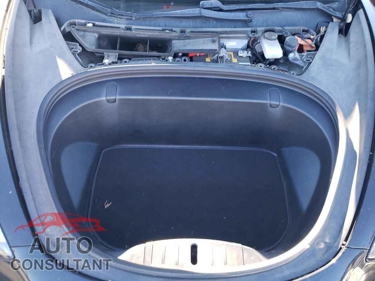 TESLA MODEL 3 2018 - 5YJ3E1EA7JF033036
