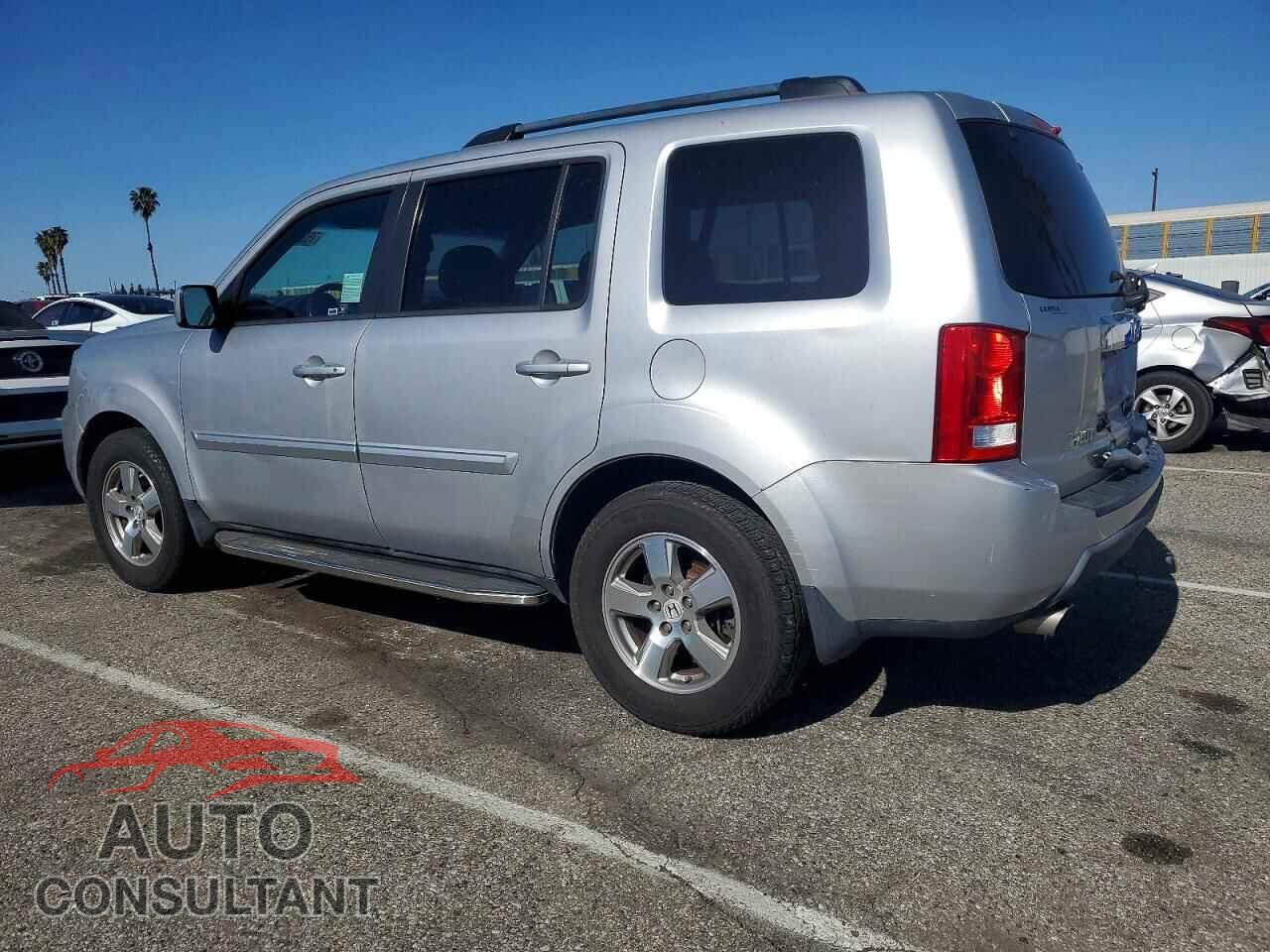 HONDA PILOT 2011 - 5FNYF4H53BB045379